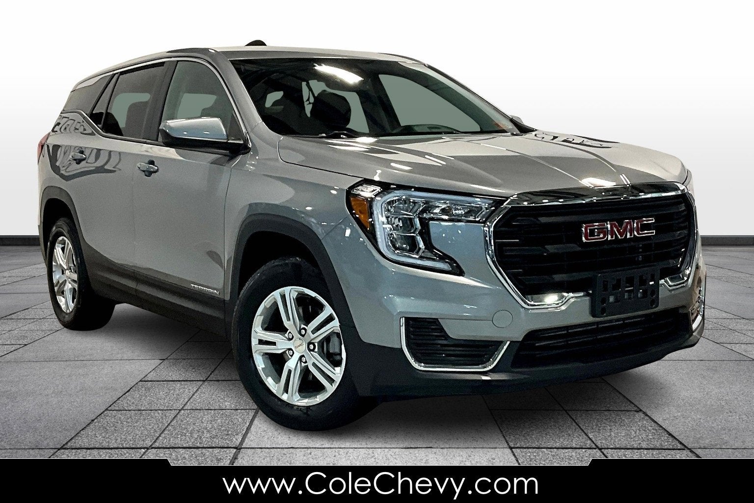 2024 GMC Terrain SLE in Sterling Metallic — front three-quarter view