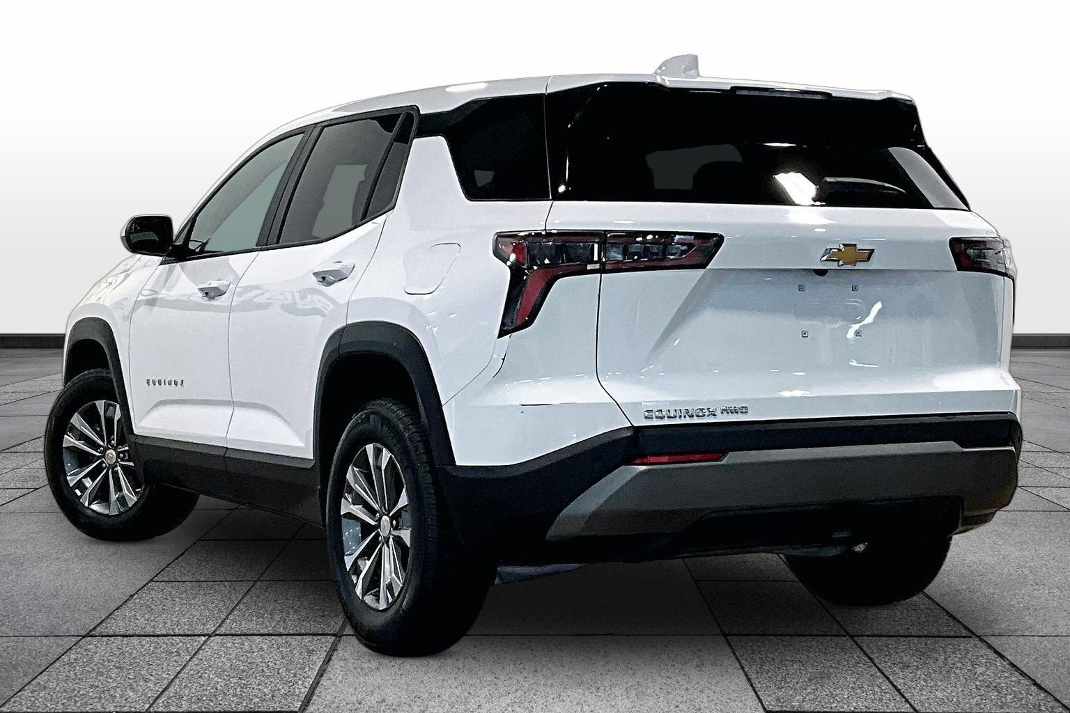 2025 Chevrolet Equinox — side profile view
